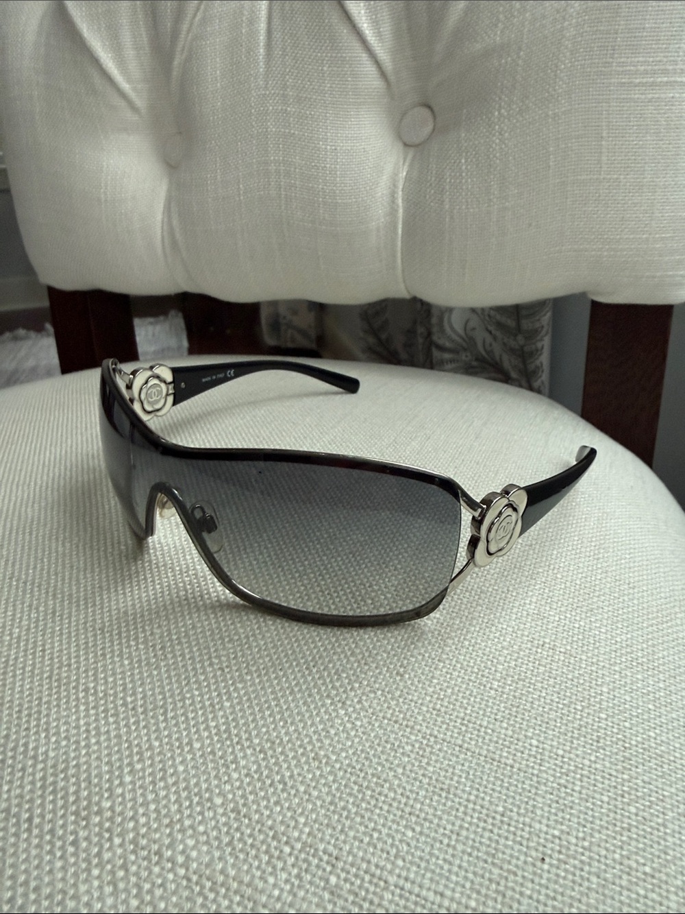 CHANEL Black Gradient Camellia Shield Sunglasses - Picture 7 of 11